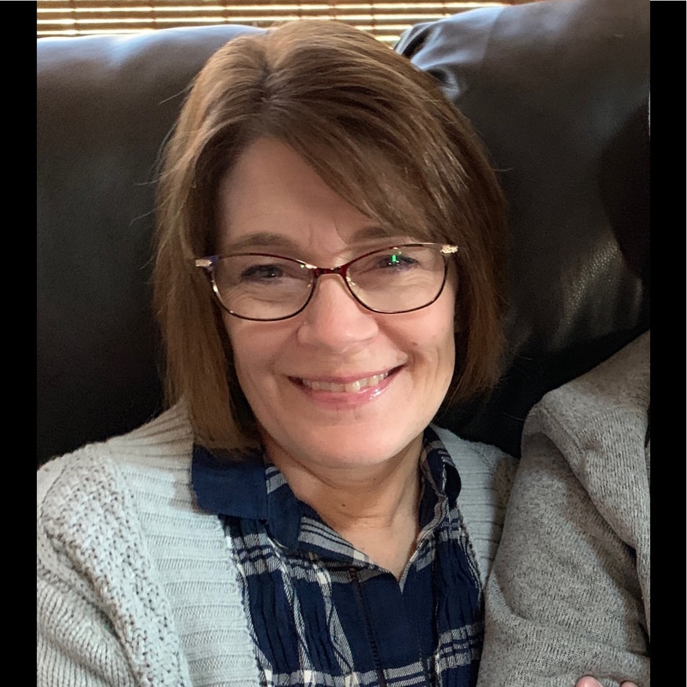 Meet your Posher, Lori